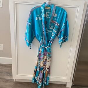 Oriental Village Silk Collection Kimono Robe O/S NWT